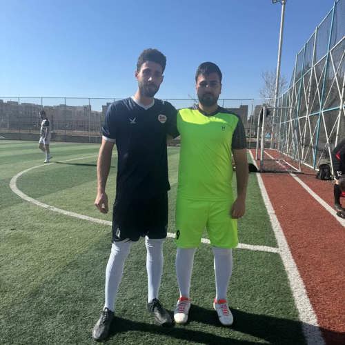 حضور پرافتخار و ارزشمند دانشجویان مرکز آموزش علمی کاربردی قطعه سازان فجر میثاق آقایان:  "علی سلیمی" و "سینا دژپسند"  در ترکیب اصلی تیم فوتبال دانشگاه جامع علمی کاربردی استان البرز