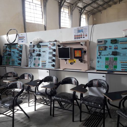 کارگاه ها و فضاهای اشتراکی