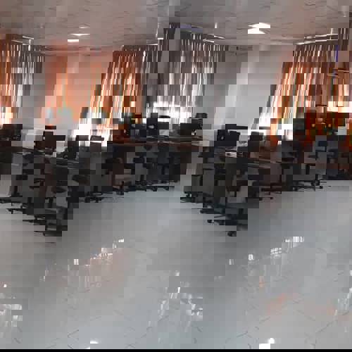 کارگاه ها و فضاهای اشتراکی