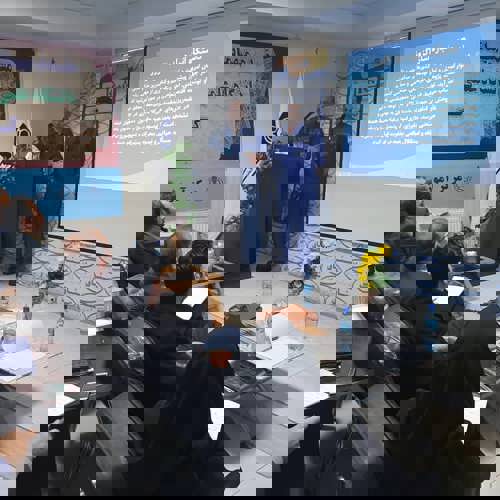 کارگاه ها و فضاهای اشتراکی